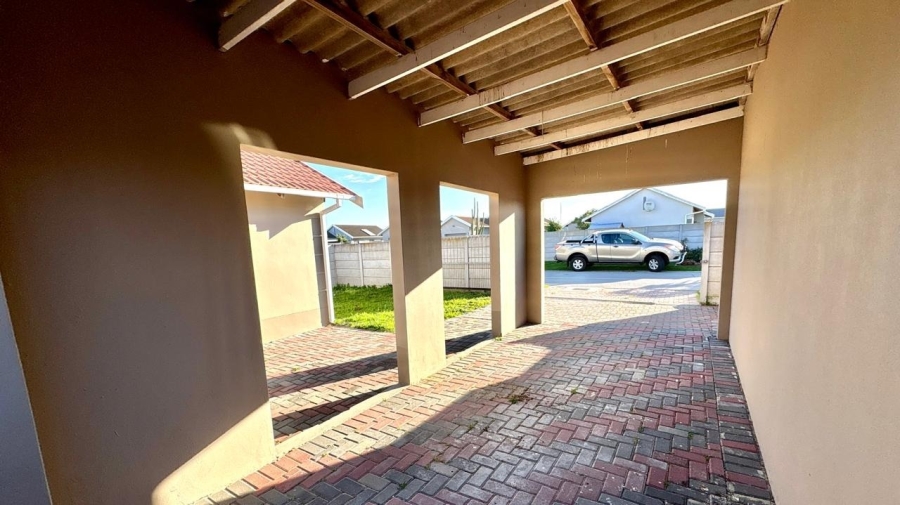 3 Bedroom Property for Sale in Parsonsvlei Eastern Cape